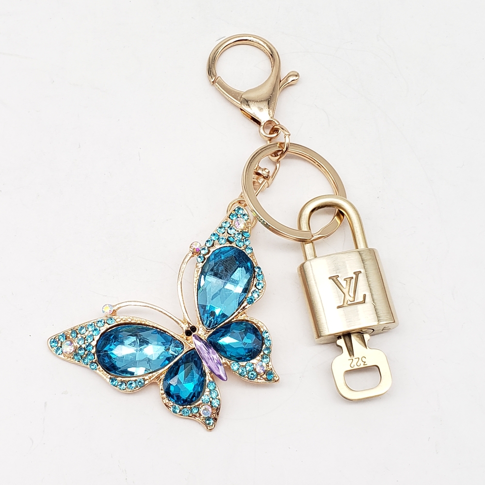 Authentic Louis Vuitton Gold Lock & Key ✨ Bag Charm Unbranded Butterfly Keychain - Picture 2 of 8